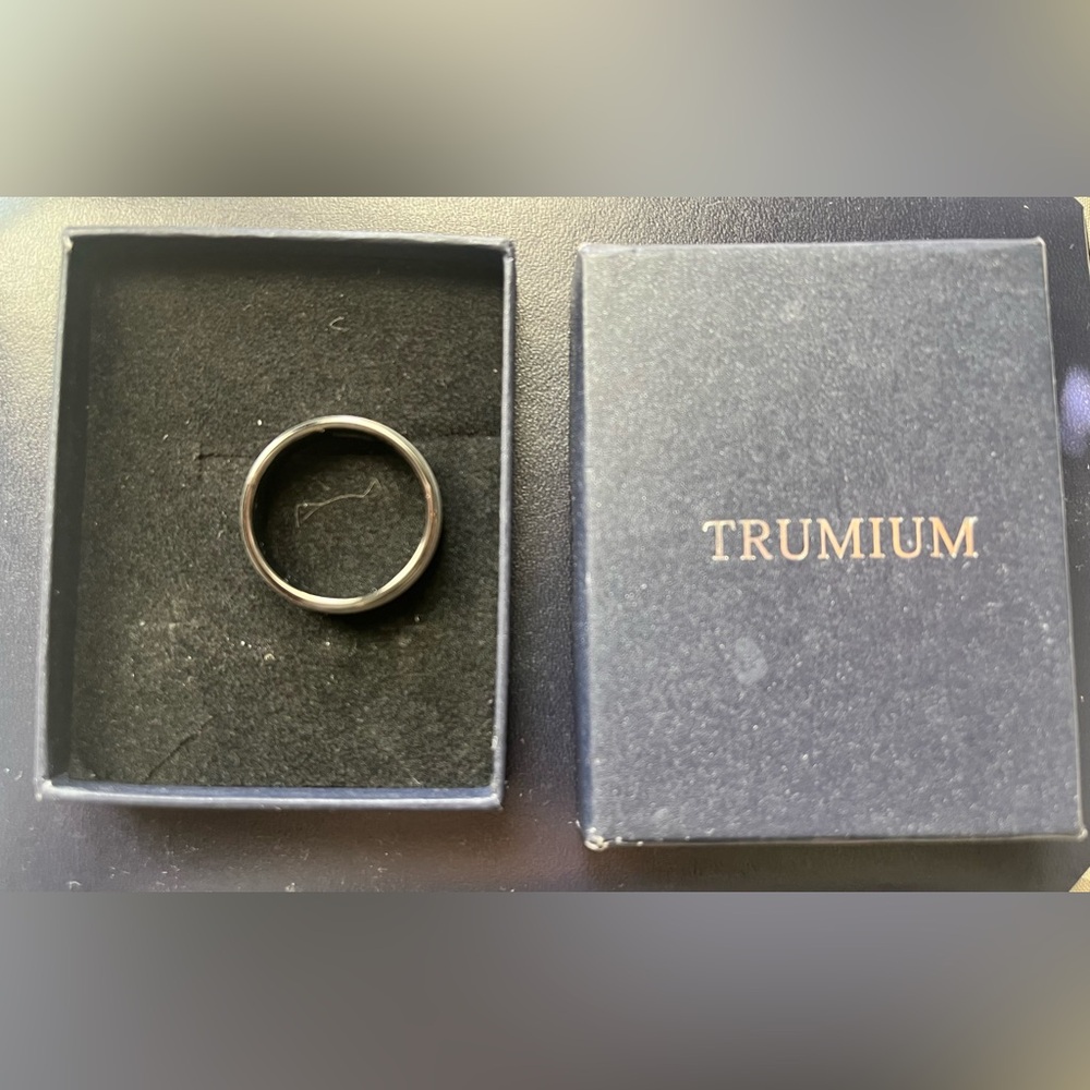 NWB TRUMIUM Black Tungsten Ring | Brushed Finish | Size 12.5
